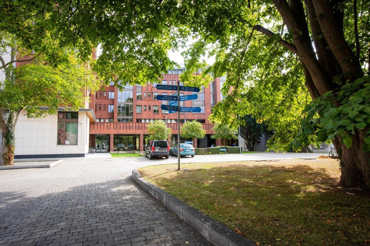 Trinity Hall - Suburban Accommodation Dublin Exterior foto